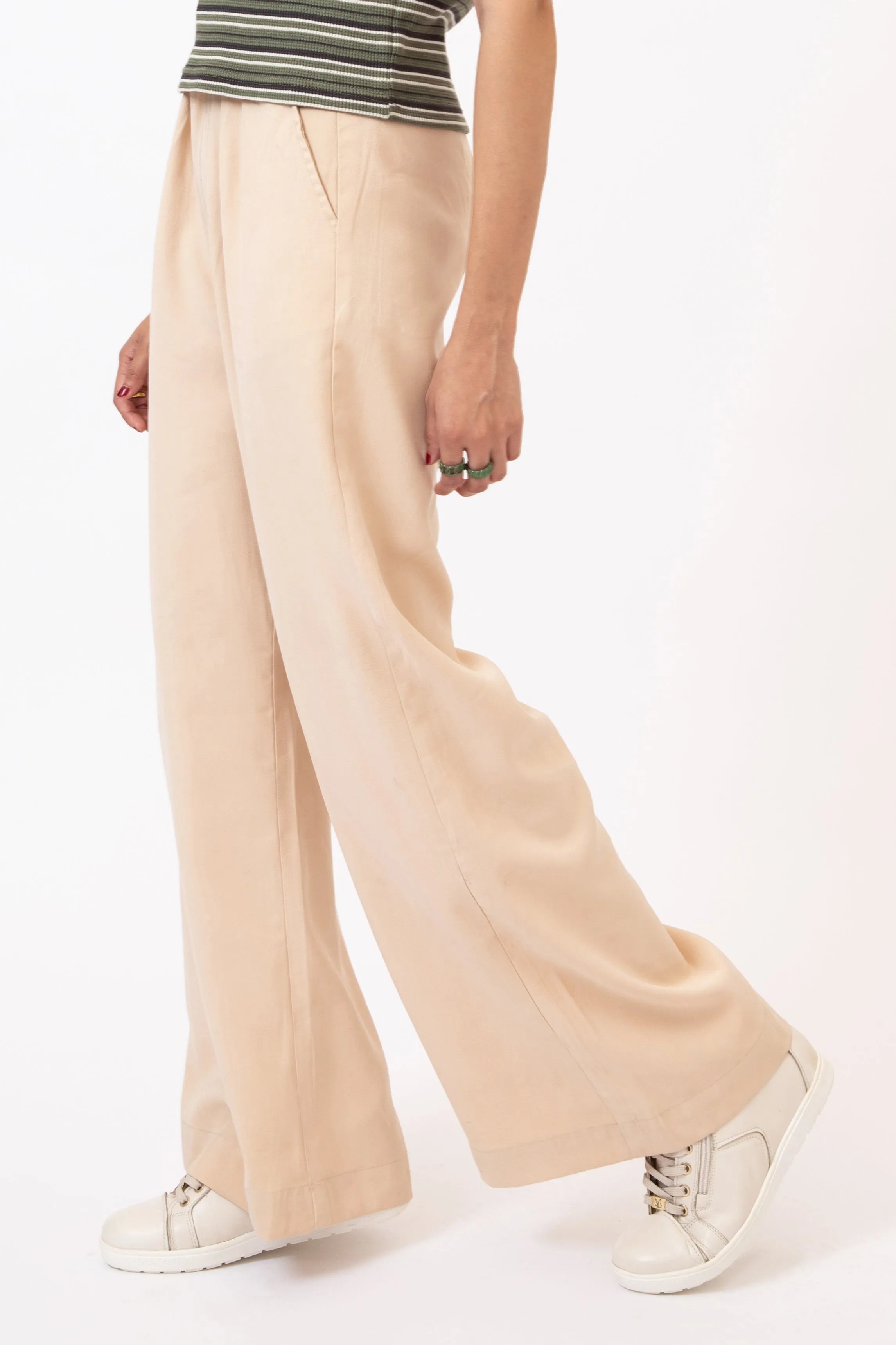 Belbes Flared Pants Cream