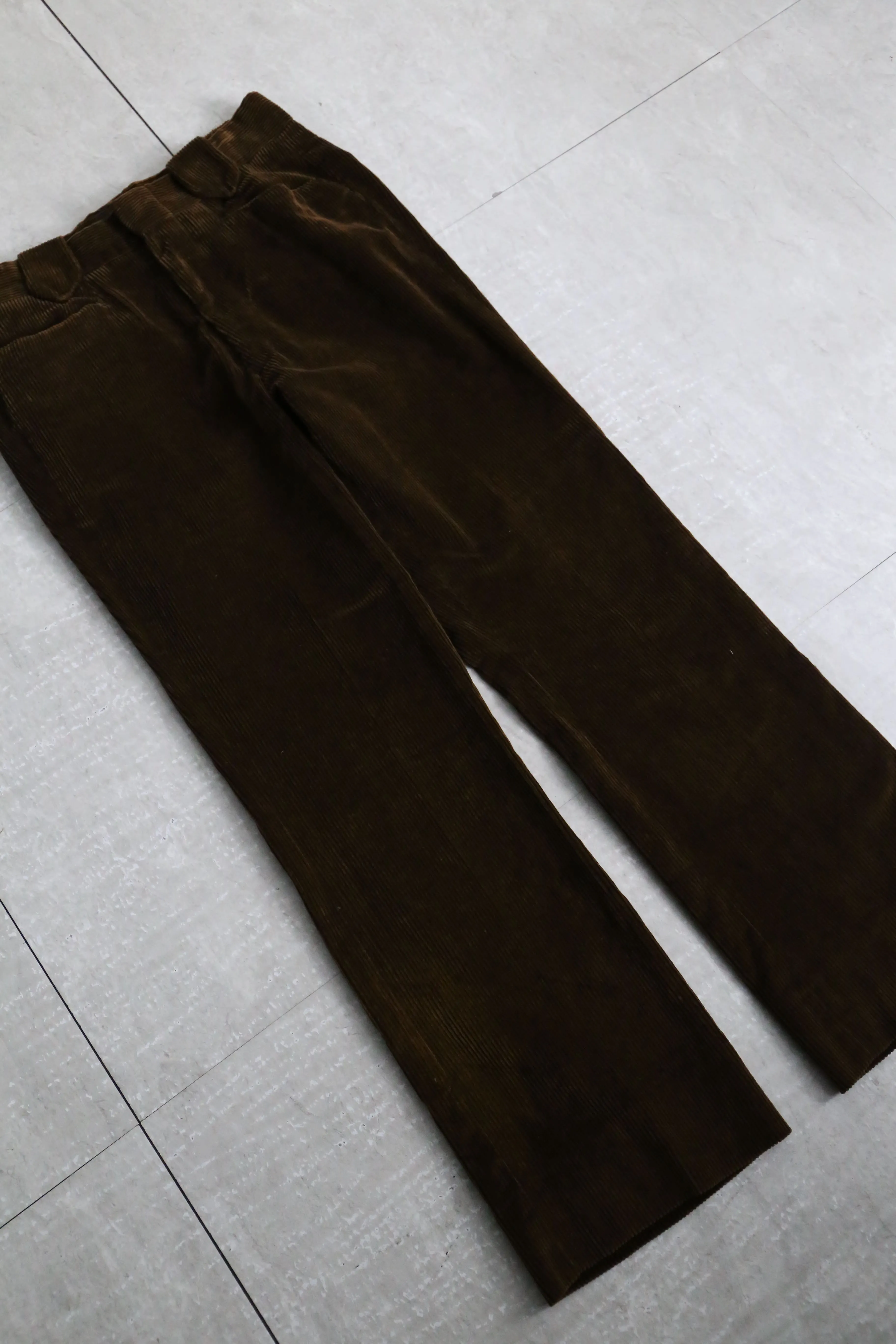 brown western taste corduroy flare pants