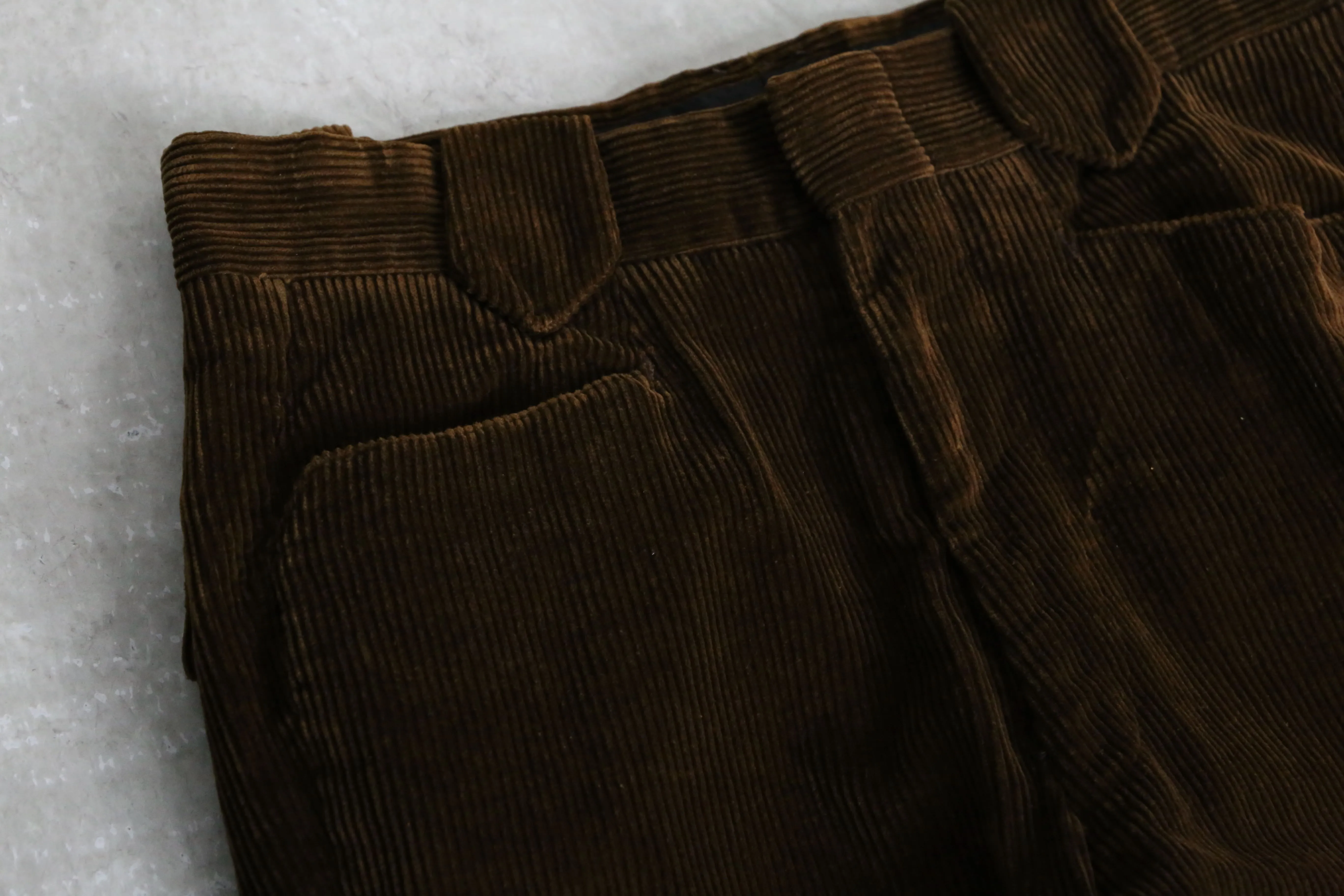 brown western taste corduroy flare pants