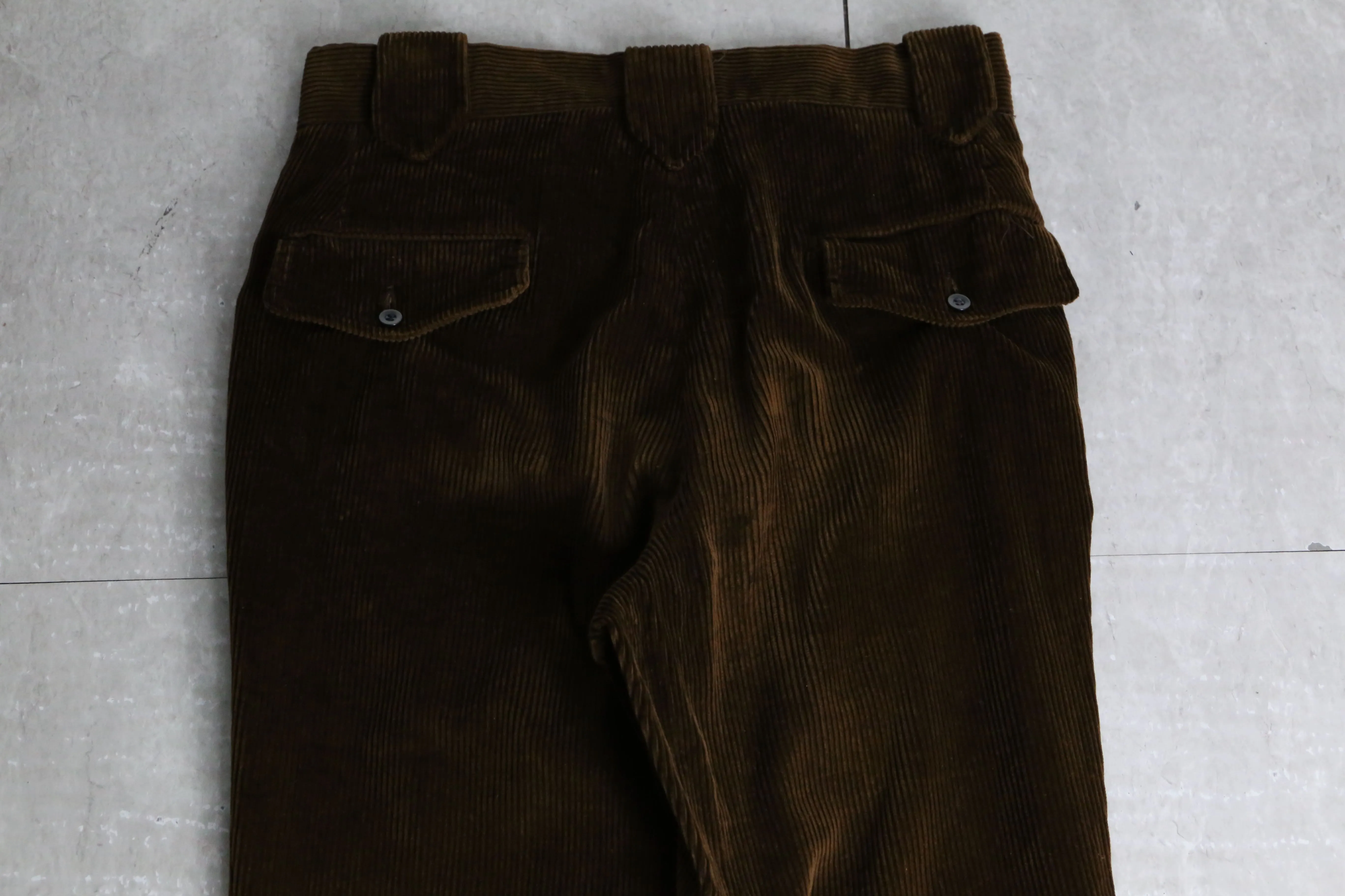 brown western taste corduroy flare pants