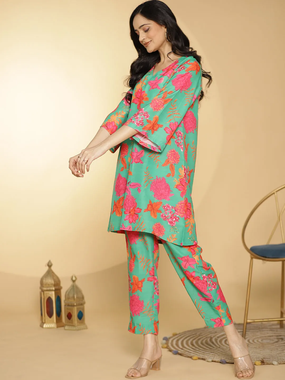 GreenFloral Muslin Printed ShortKurti & Pants