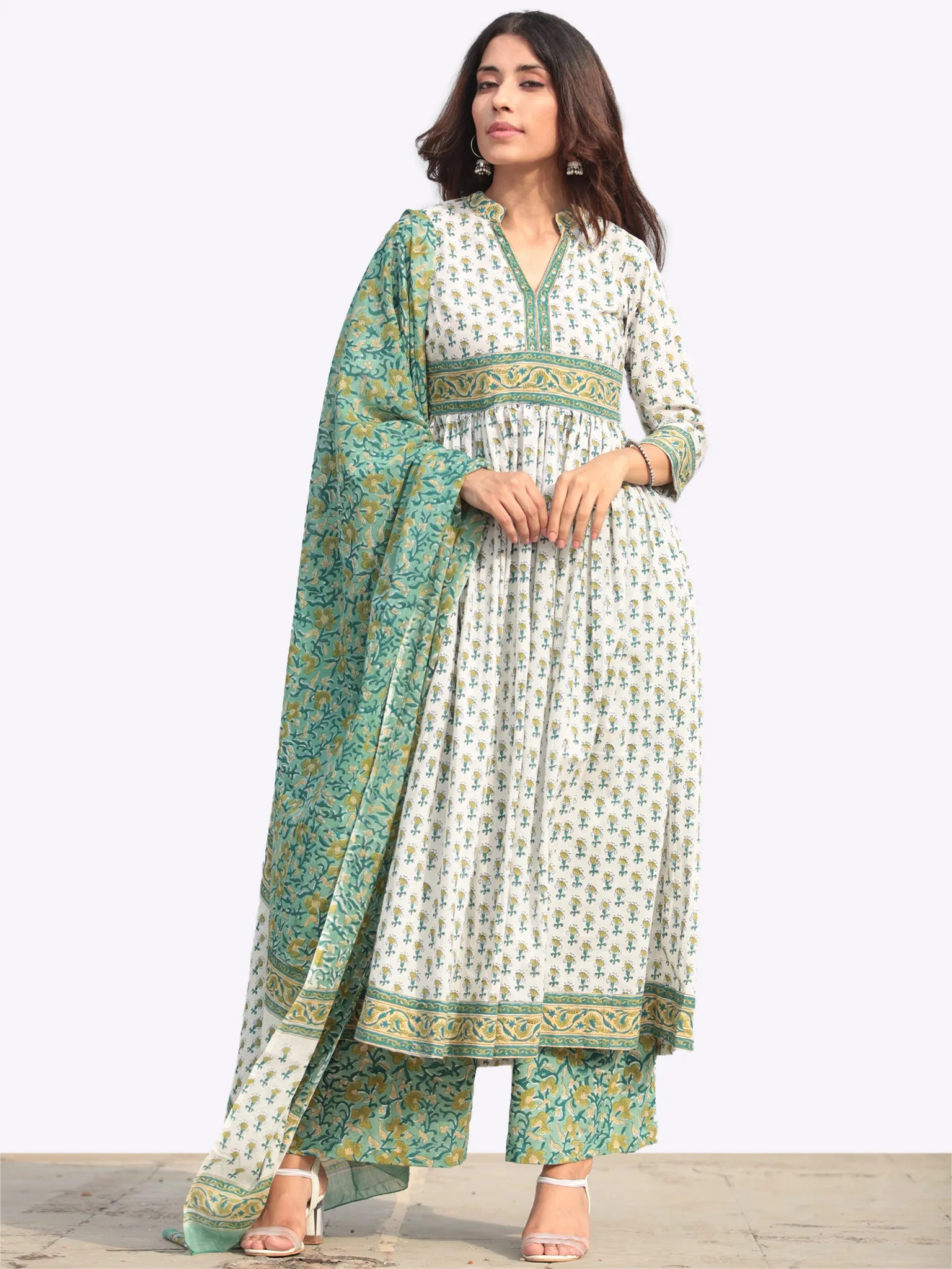 Harit Palak Set Of Flared Kurta Pants Dupatta