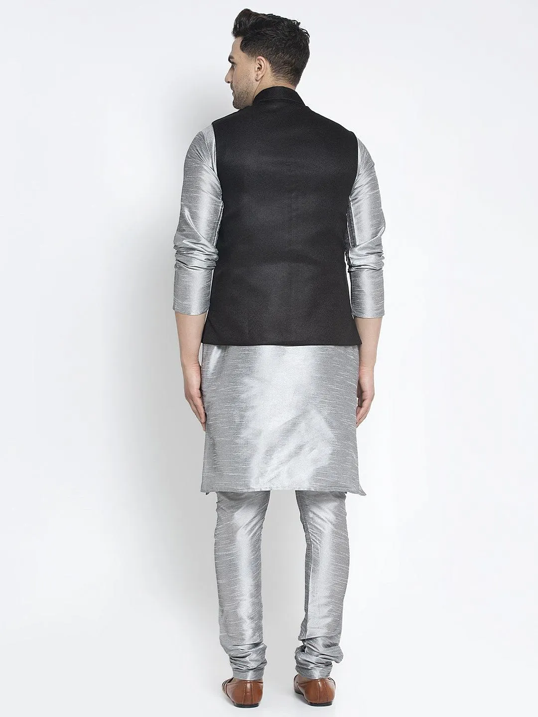 Men's Silk Blend Grey Kurta With Pyjama & Black Nehru Jacket - Benstoke