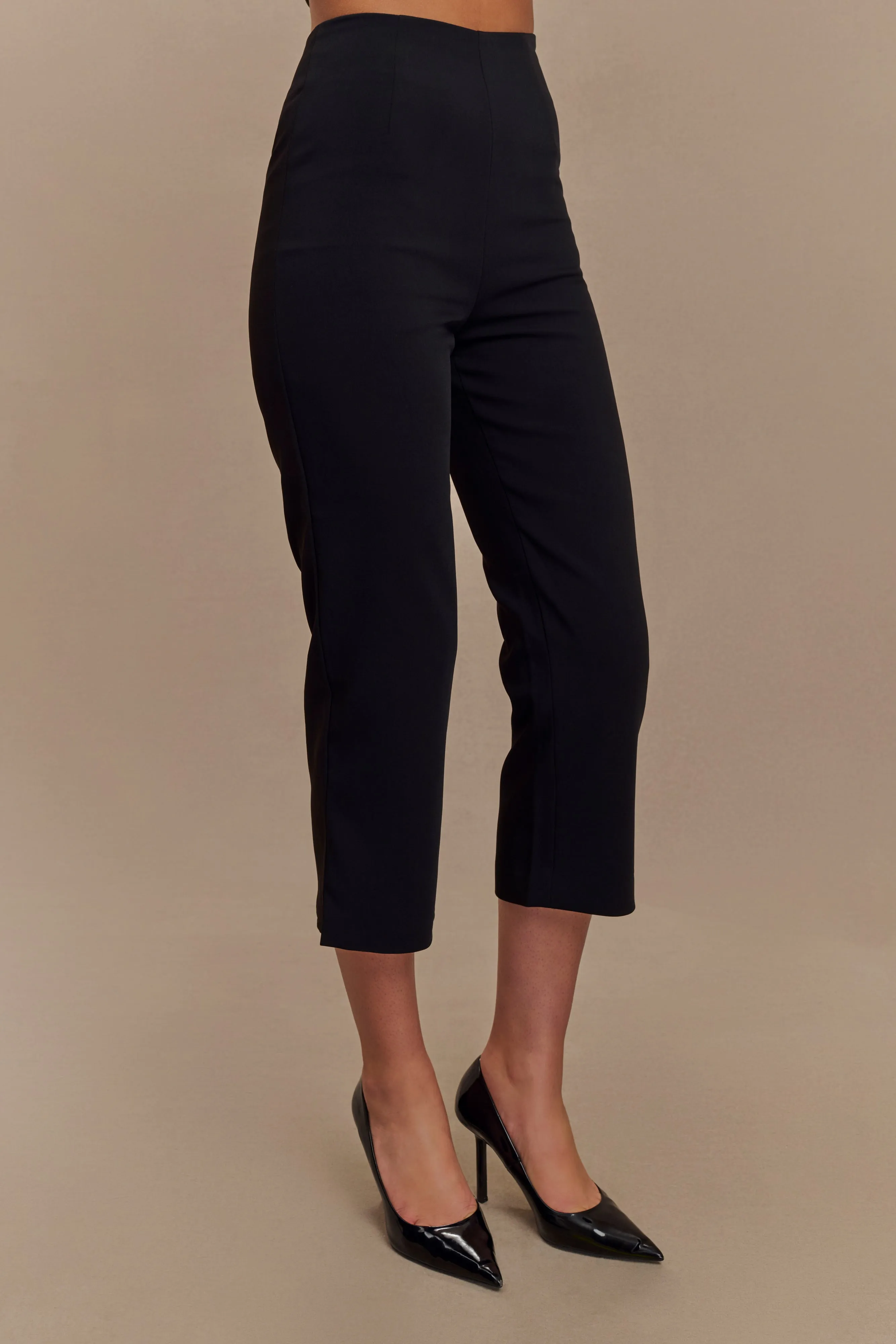 Nola Suiting Capri Pants - Black