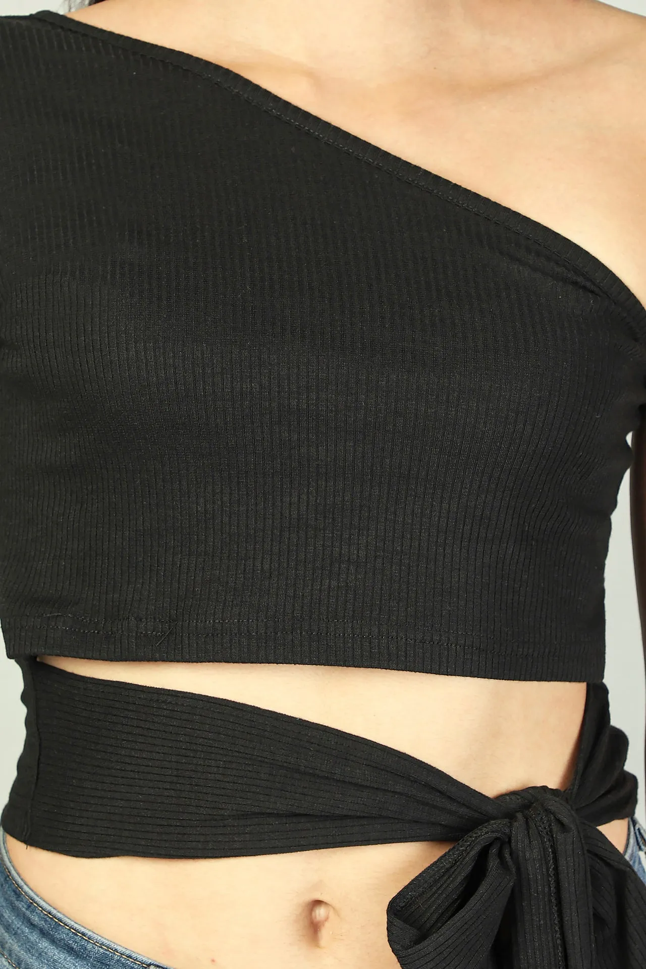 ONE SHOULDER WAIST TIE-UP RIBBED CROP TOP